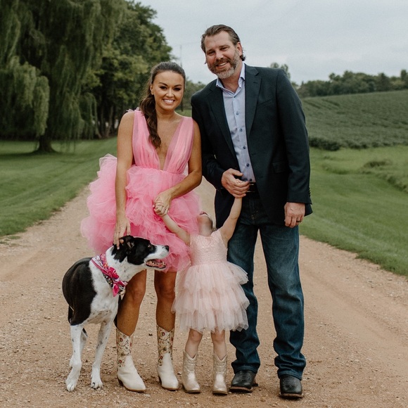 Meet your Posher, Alexandra - Picture 1 of 1